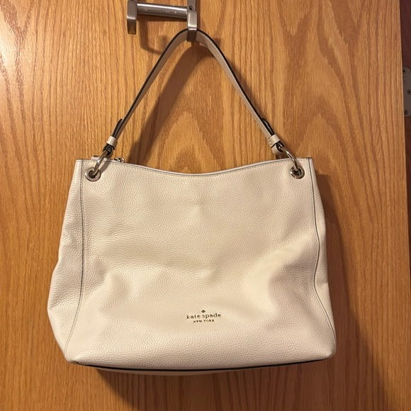 kate spade Handbags - Kate Spade white pebbled leather shoulder bag